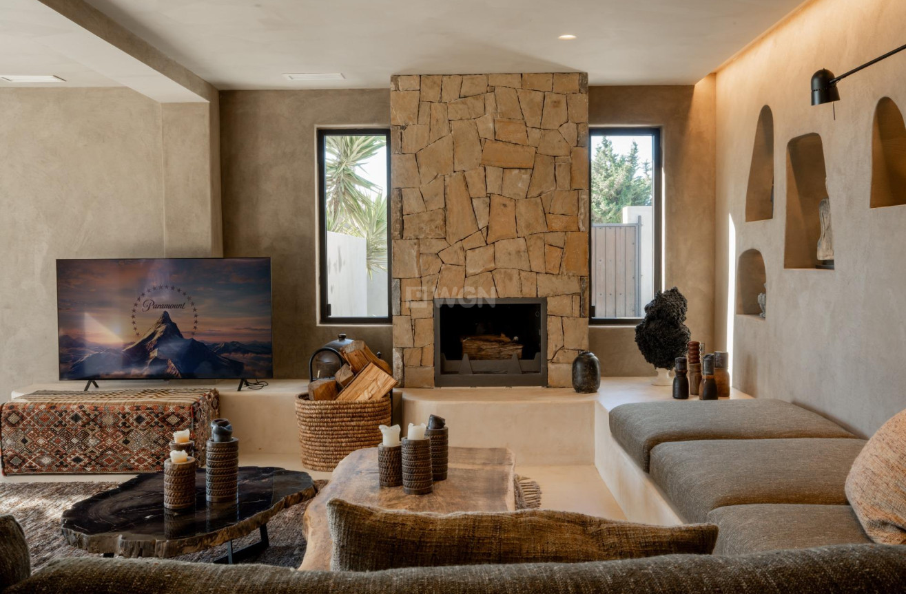 Resale - Villa - Estepona - Parque Selwo Aventura