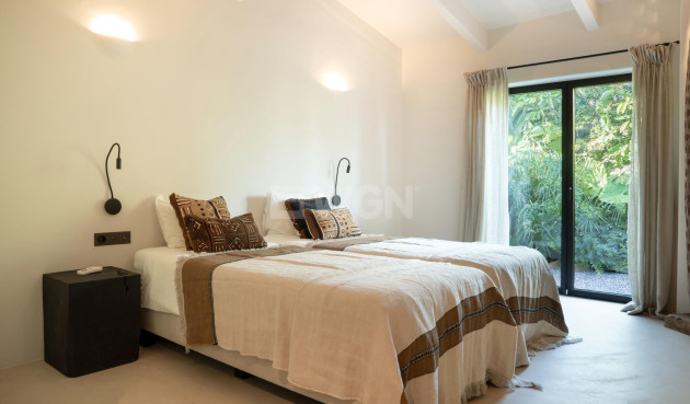 Resale - Villa - Estepona - Parque Selwo Aventura