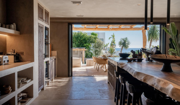 Resale - Villa - Estepona - Parque Selwo Aventura