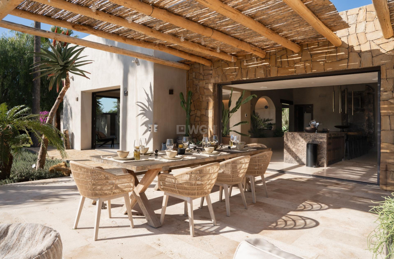 Resale - Villa - Estepona - Parque Selwo Aventura