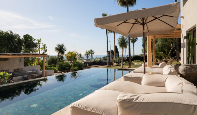 Resale - Villa - Estepona - Parque Selwo Aventura