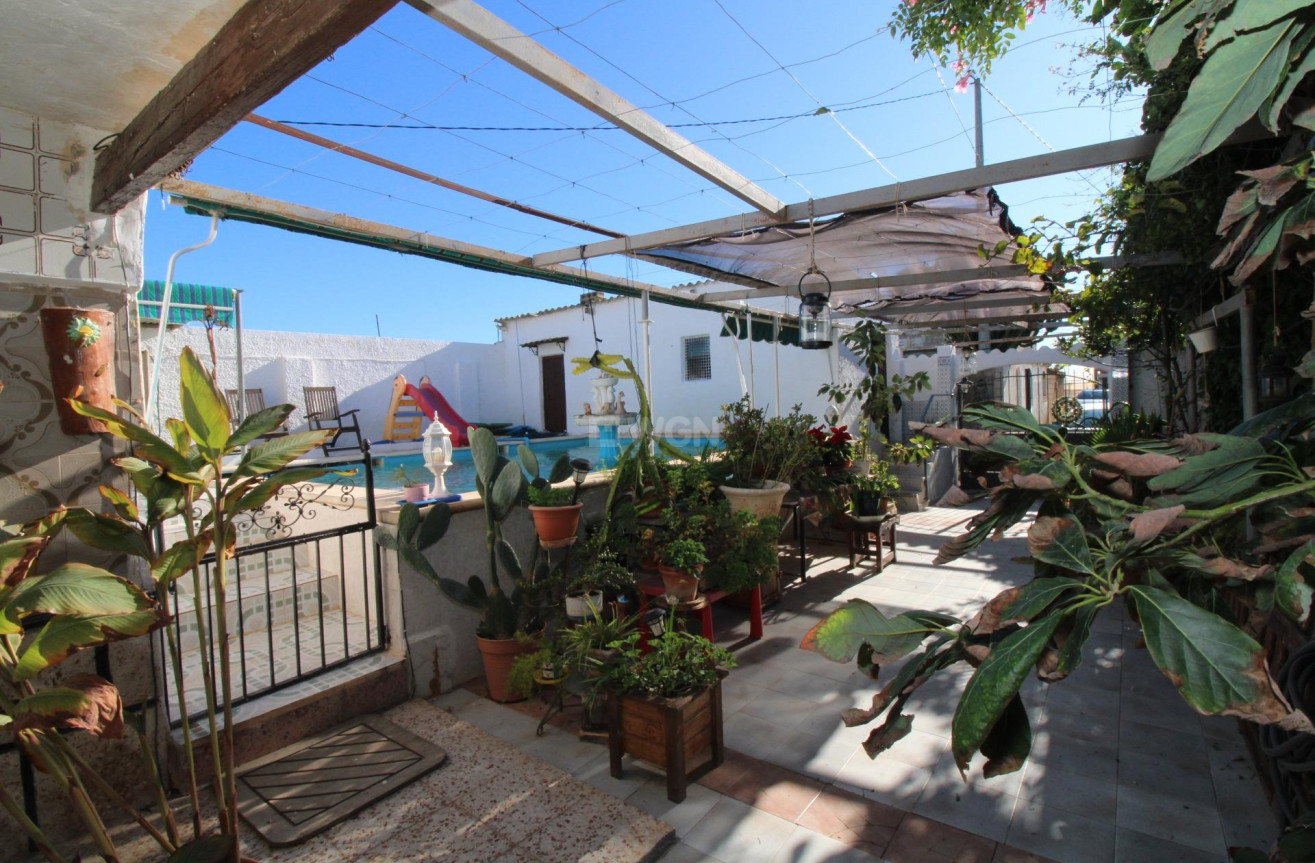 Resale - Casa con terreno - San Javier - El Mirador