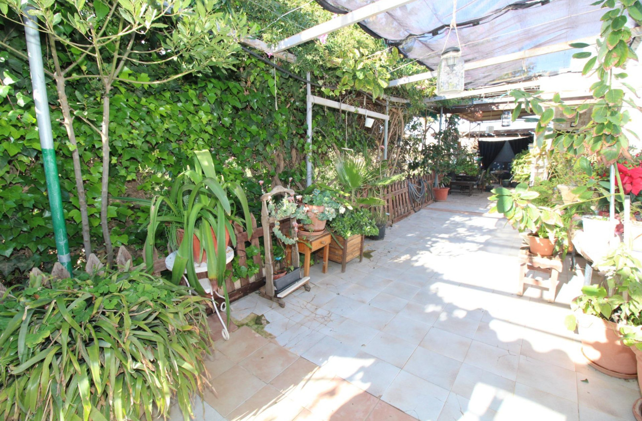 Resale - Casa con terreno - San Javier - El Mirador