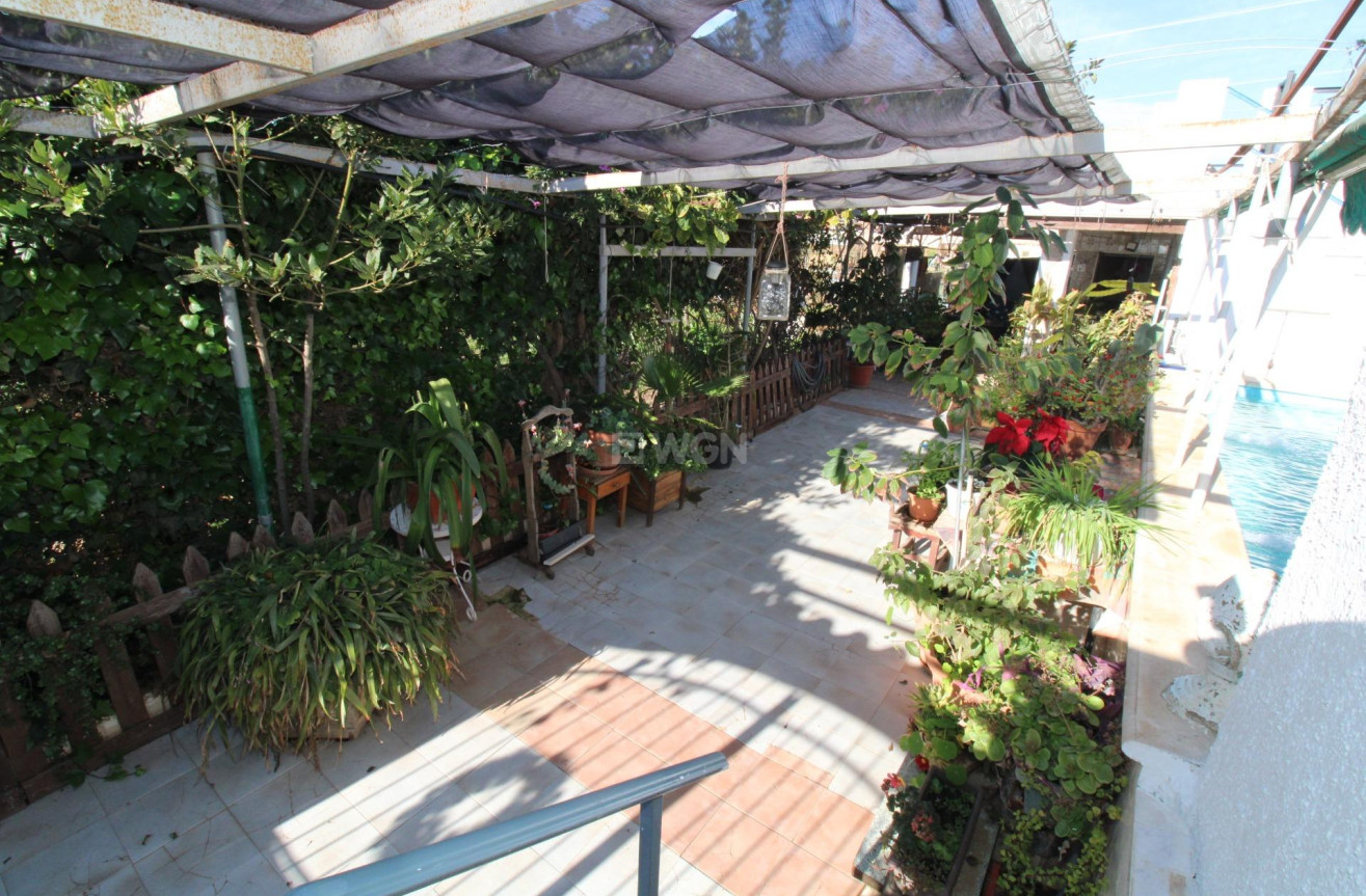 Resale - Casa con terreno - San Javier - El Mirador