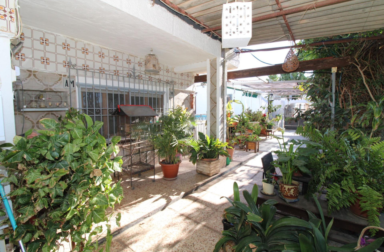 Resale - Casa con terreno - San Javier - El Mirador