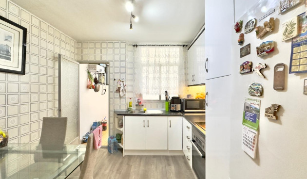 Resale - Commercial - Torrevieja - Playa De Los Naufragos