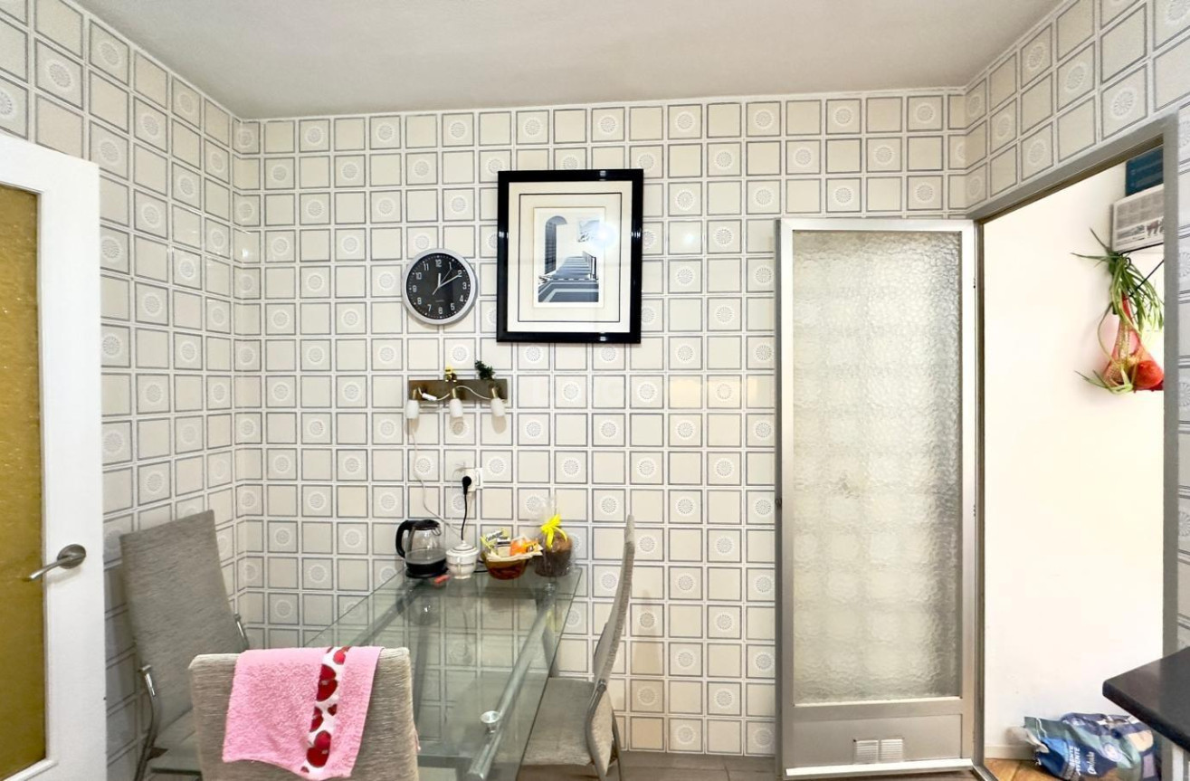 Resale - Commercial - Torrevieja - Playa De Los Naufragos