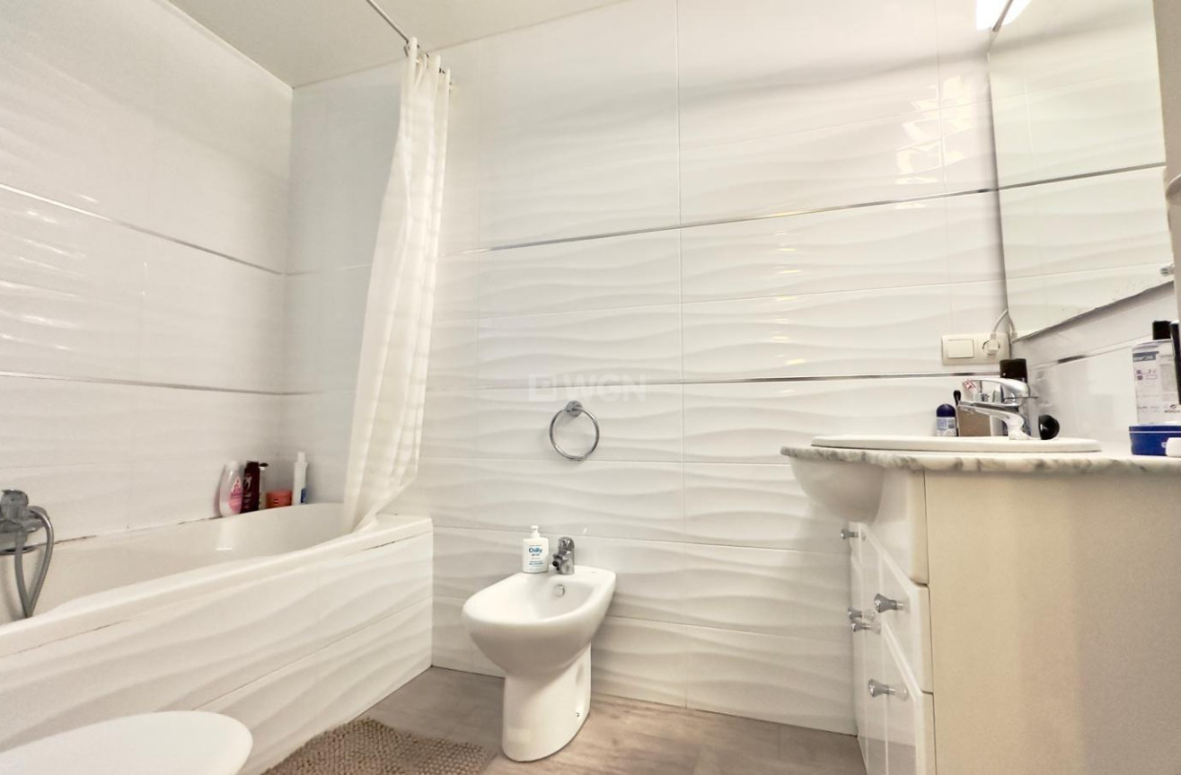 Resale - Commercial - Torrevieja - Playa De Los Naufragos