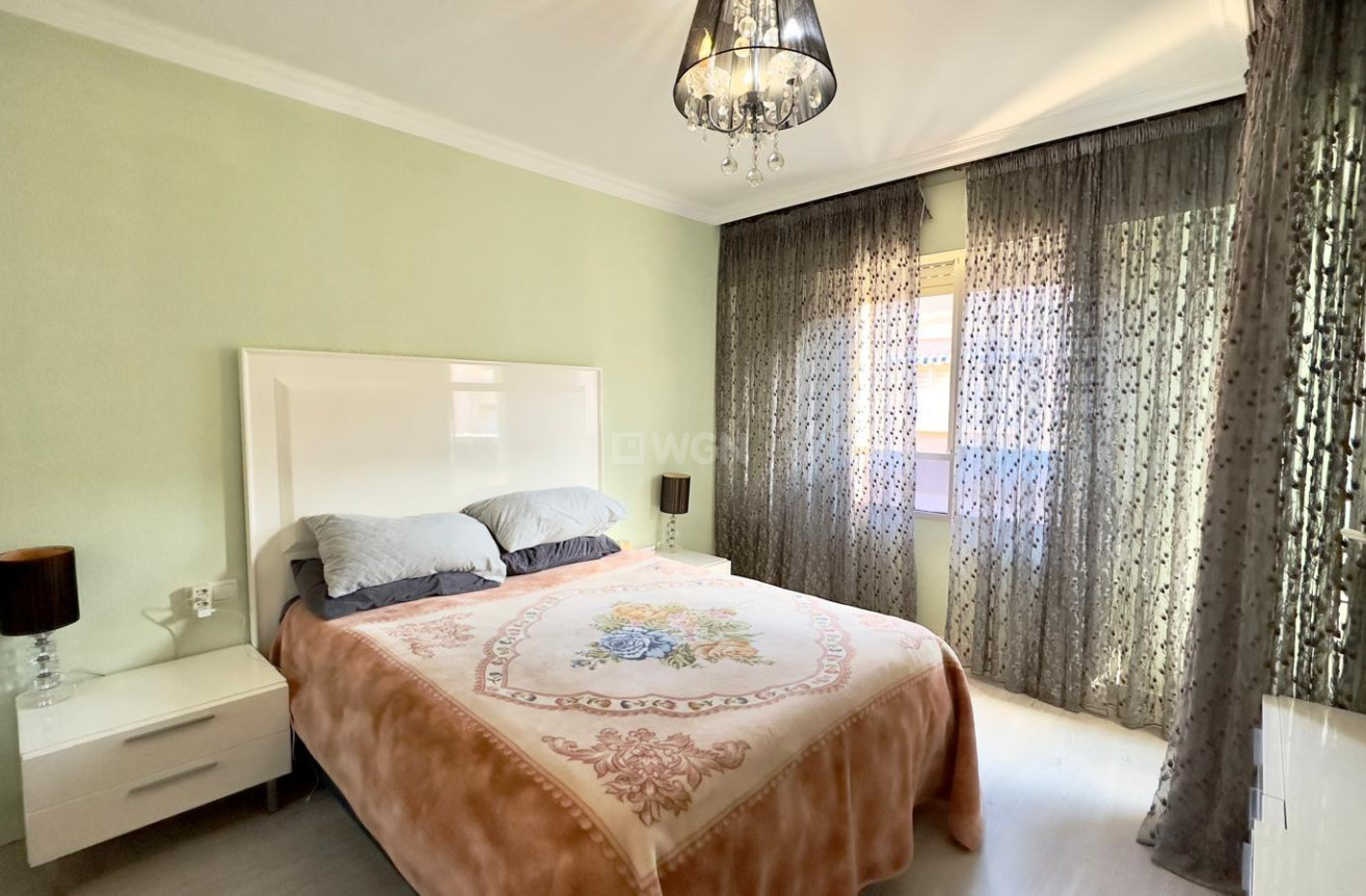 Resale - Commercial - Torrevieja - Playa De Los Naufragos