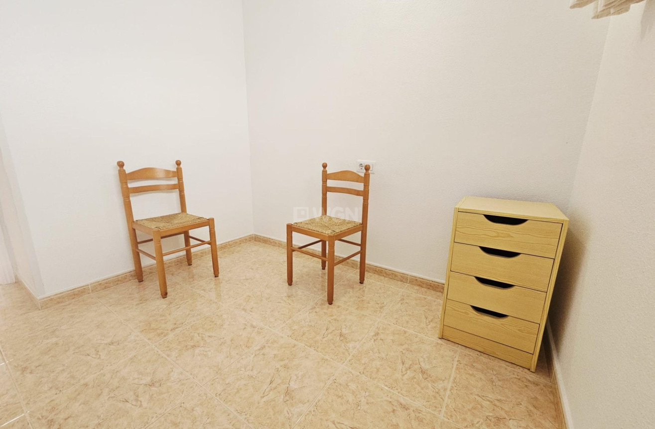 Odsprzedaż - Mieszkanie w bloku - Torrevieja - PARQUE DE LAS NACIONES