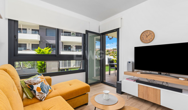 Reventa - Apartamento / piso - Villamartin - Costa Blanca