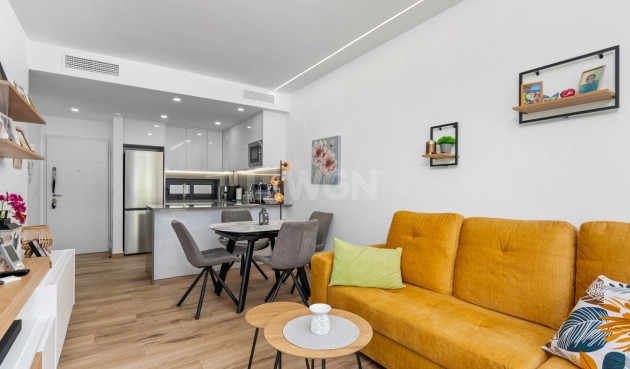 Reventa - Apartamento / piso - Villamartin - Costa Blanca