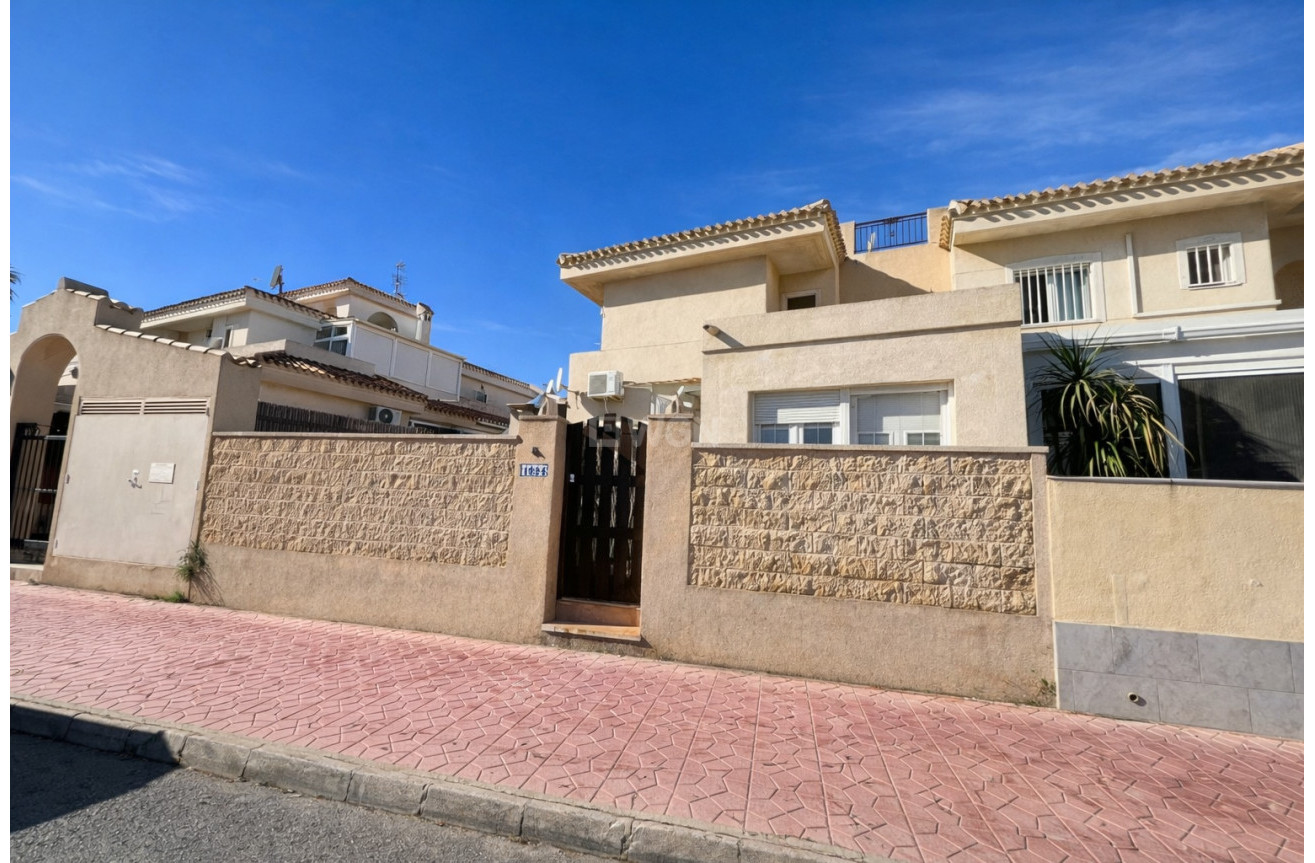 Resale - Villa - Orihuela Costa - Costa Blanca