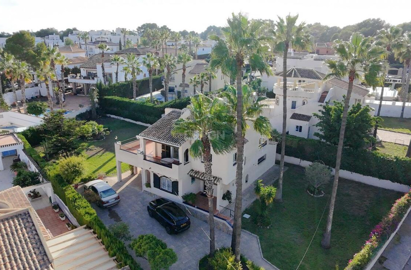 Resale - Villa - Villamartin - Costa Blanca