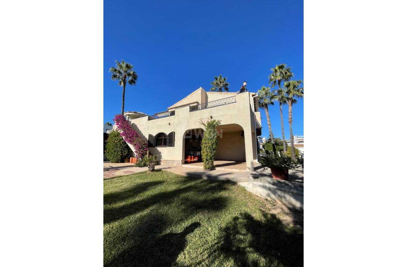 Resale - Villa - Villamartin - Costa Blanca