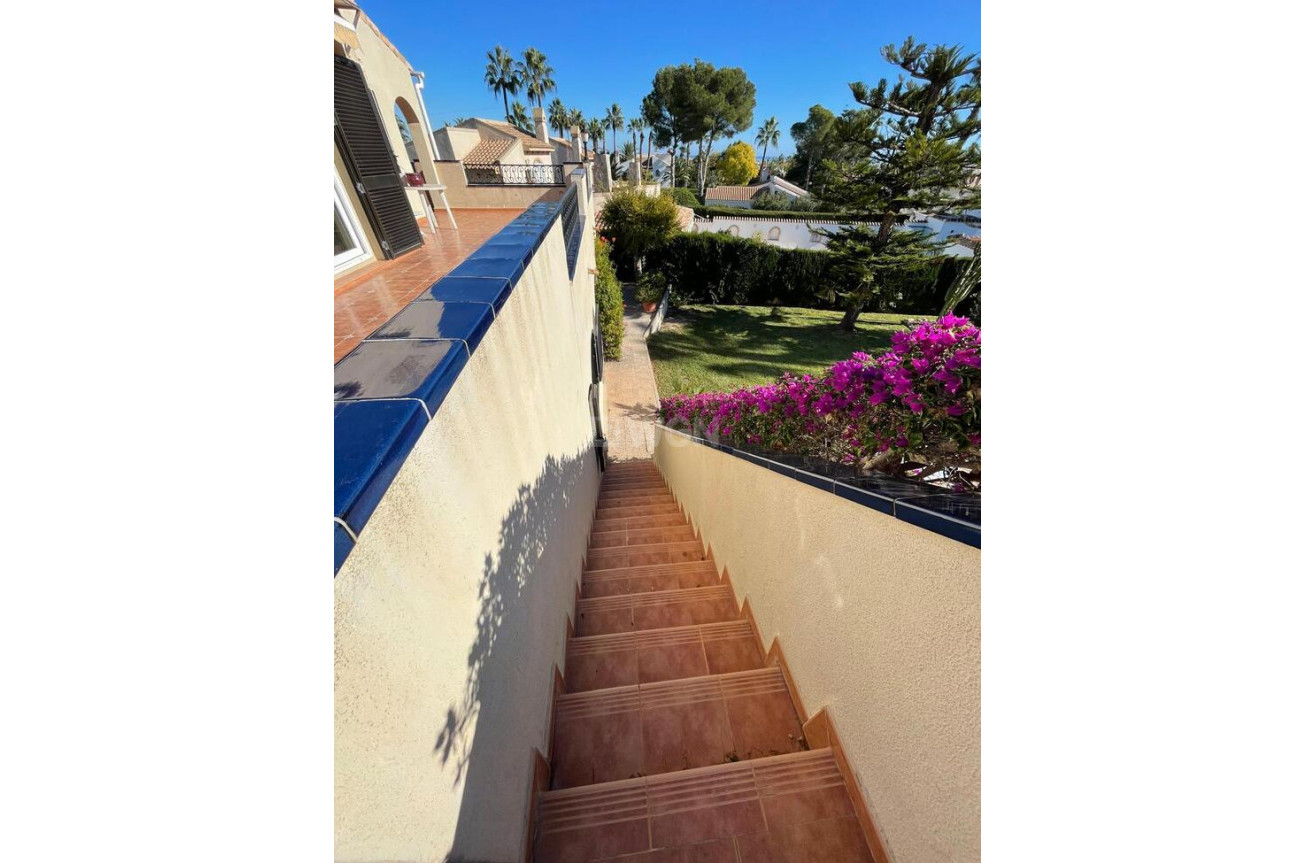 Resale - Villa - Villamartin - Costa Blanca
