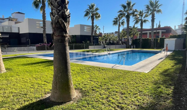 Resale - Villa - Villamartin - Costa Blanca