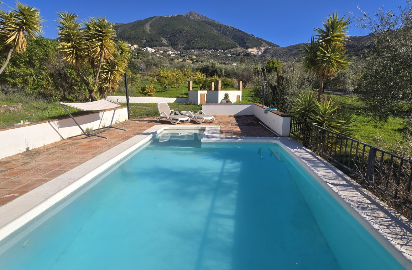 Reventa - Villa - Alcaucín - Inland