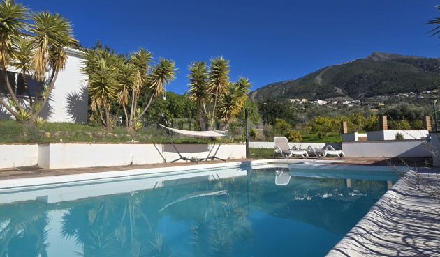 Reventa - Villa - Alcaucín - Inland