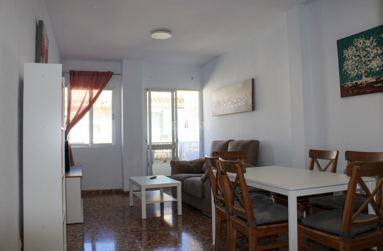 Odsprzedaż - Mieszkanie w bloku - Nerja - Costa del Sol