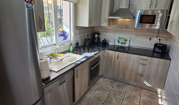 Odsprzedaż - Villa - Vinuela - Inland