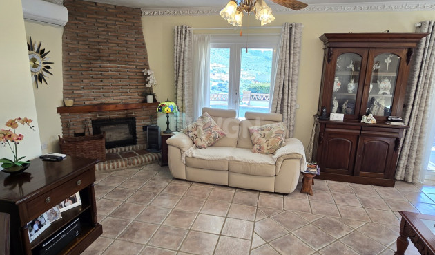 Odsprzedaż - Villa - Vinuela - Inland