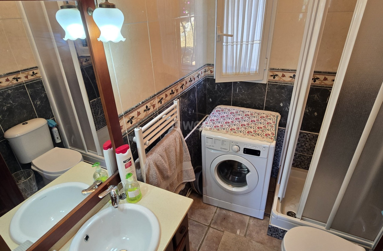 Odsprzedaż - Villa - Vinuela - Inland