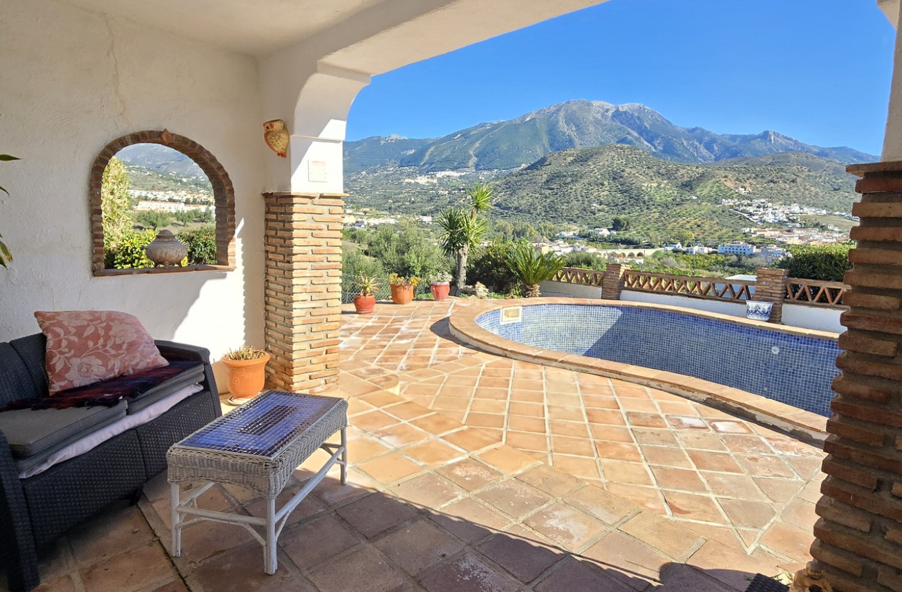 Odsprzedaż - Villa - Vinuela - Inland