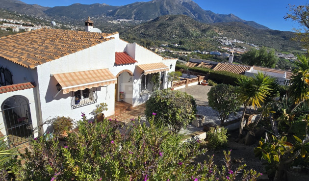 Odsprzedaż - Villa - Vinuela - Inland