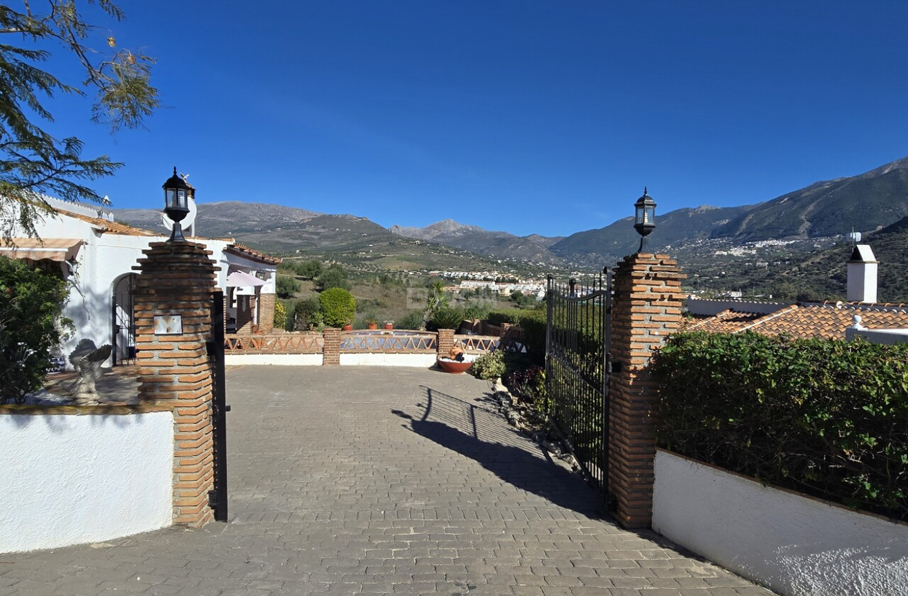 Odsprzedaż - Villa - Vinuela - Inland