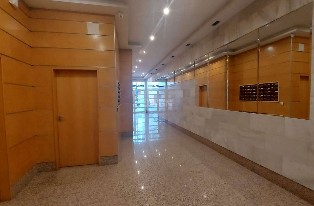 Odsprzedaż - Mieszkanie w bloku - Calpe - Costa Blanca