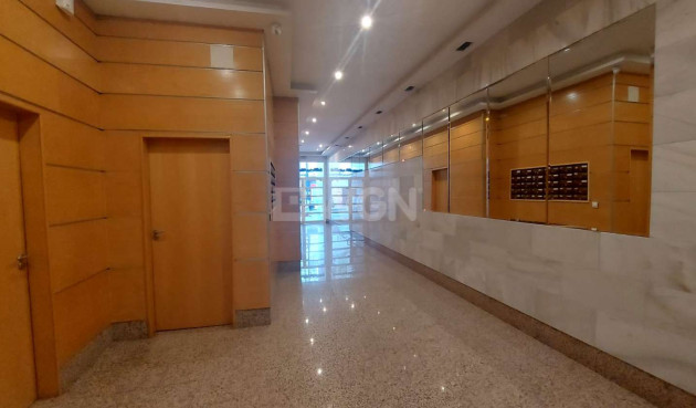 Odsprzedaż - Mieszkanie w bloku - Calpe - Costa Blanca