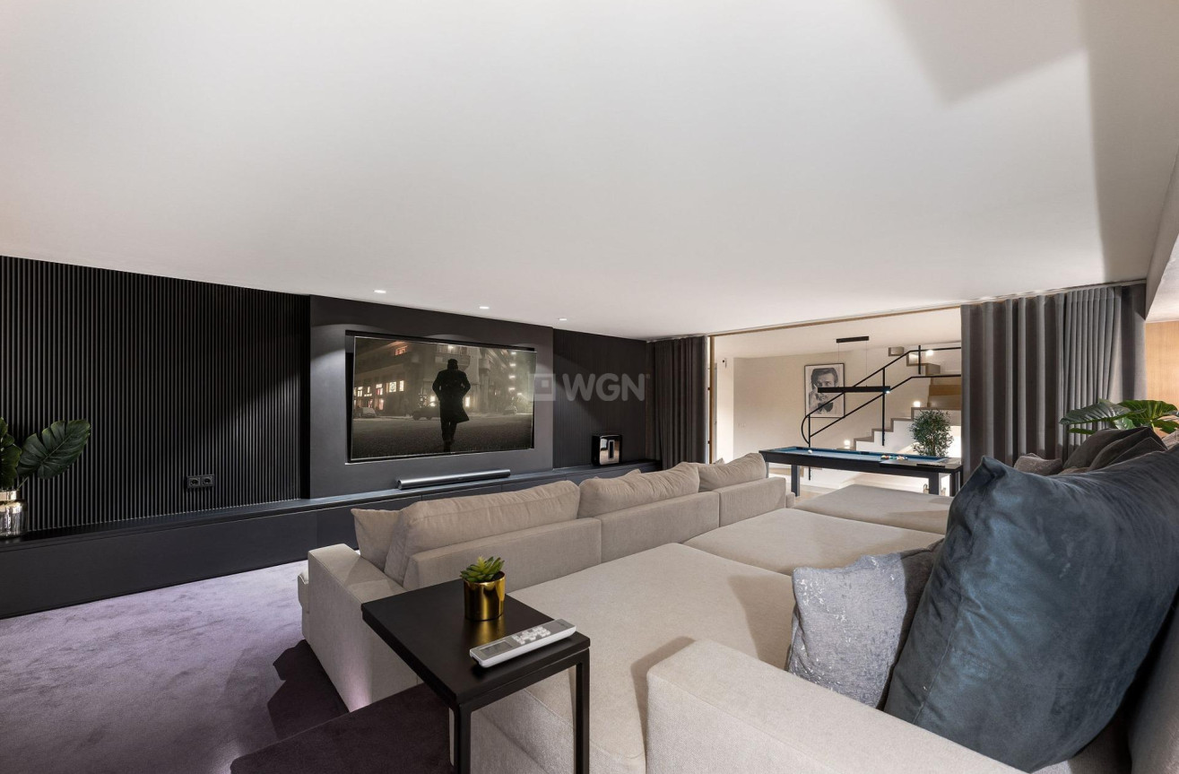 Odsprzedaż - Kamienica - Marbella - Milla De Oro