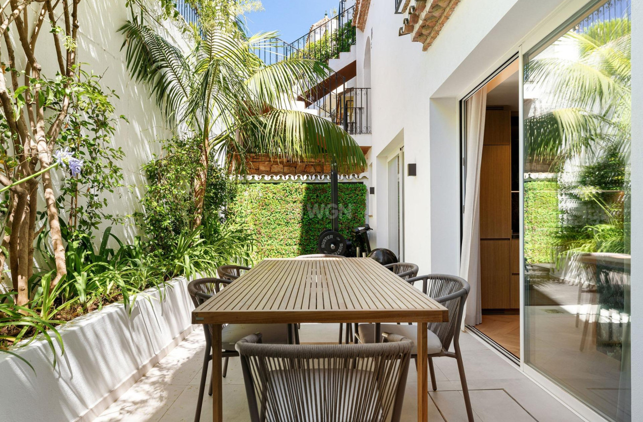 Odsprzedaż - Kamienica - Marbella - Milla De Oro