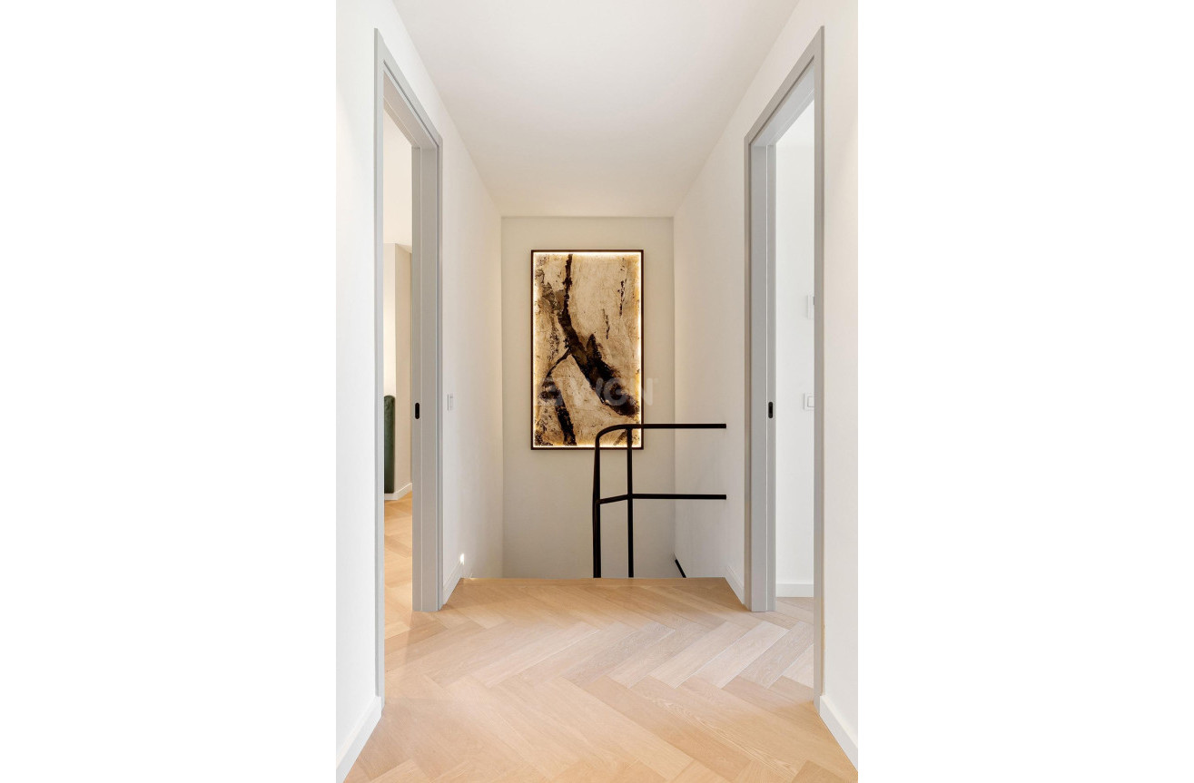 Odsprzedaż - Kamienica - Marbella - Milla De Oro