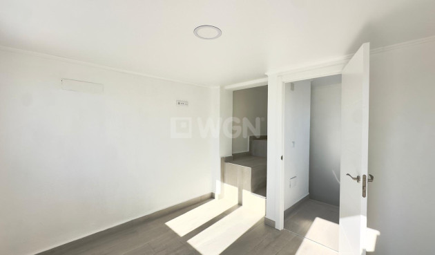 Odsprzedaż - Kamienica - Torrevieja - La Mata