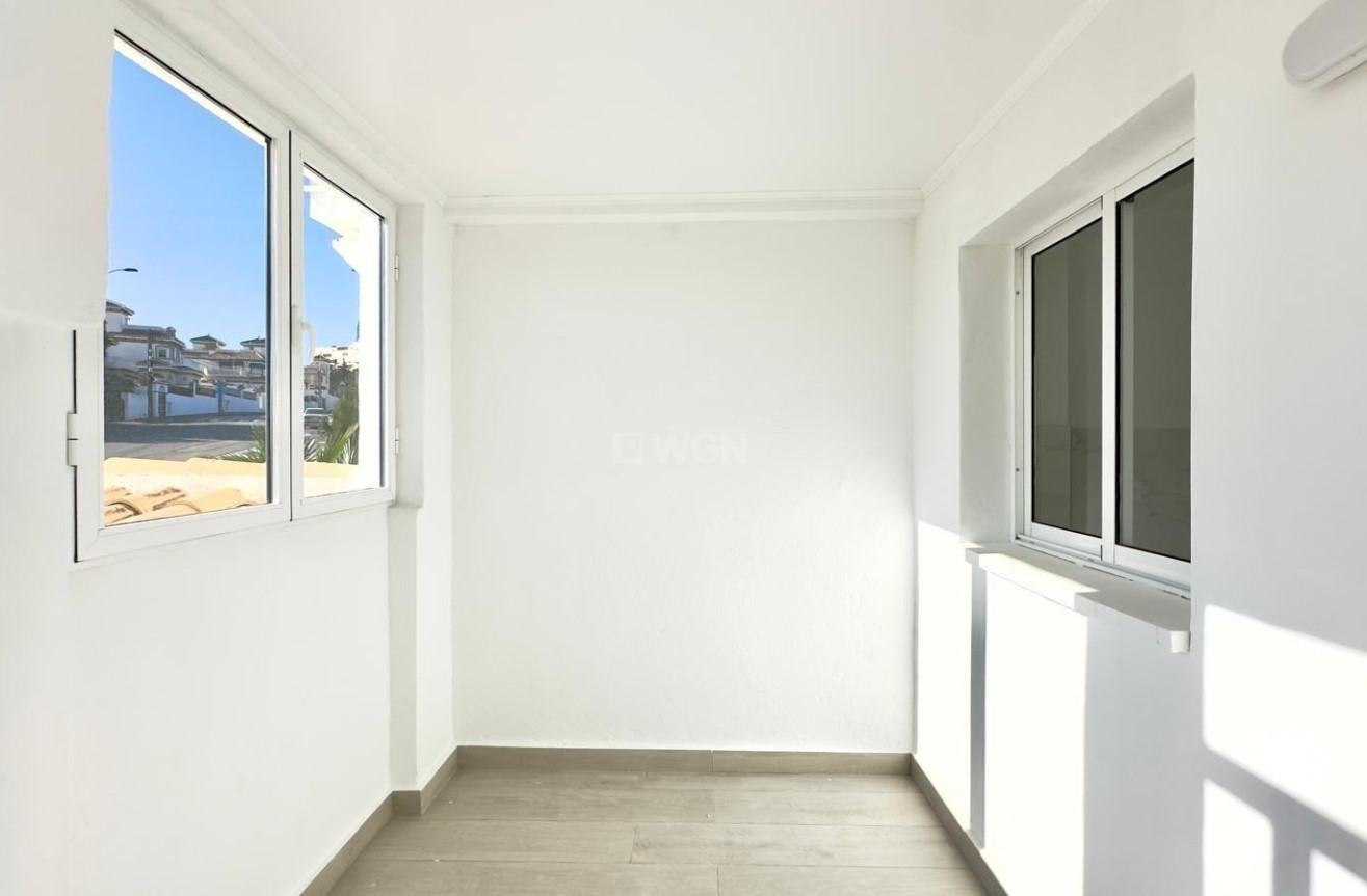 Odsprzedaż - Kamienica - Torrevieja - La Mata