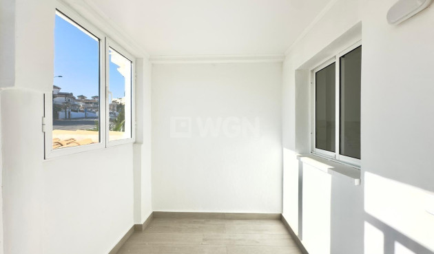 Odsprzedaż - Kamienica - Torrevieja - La Mata