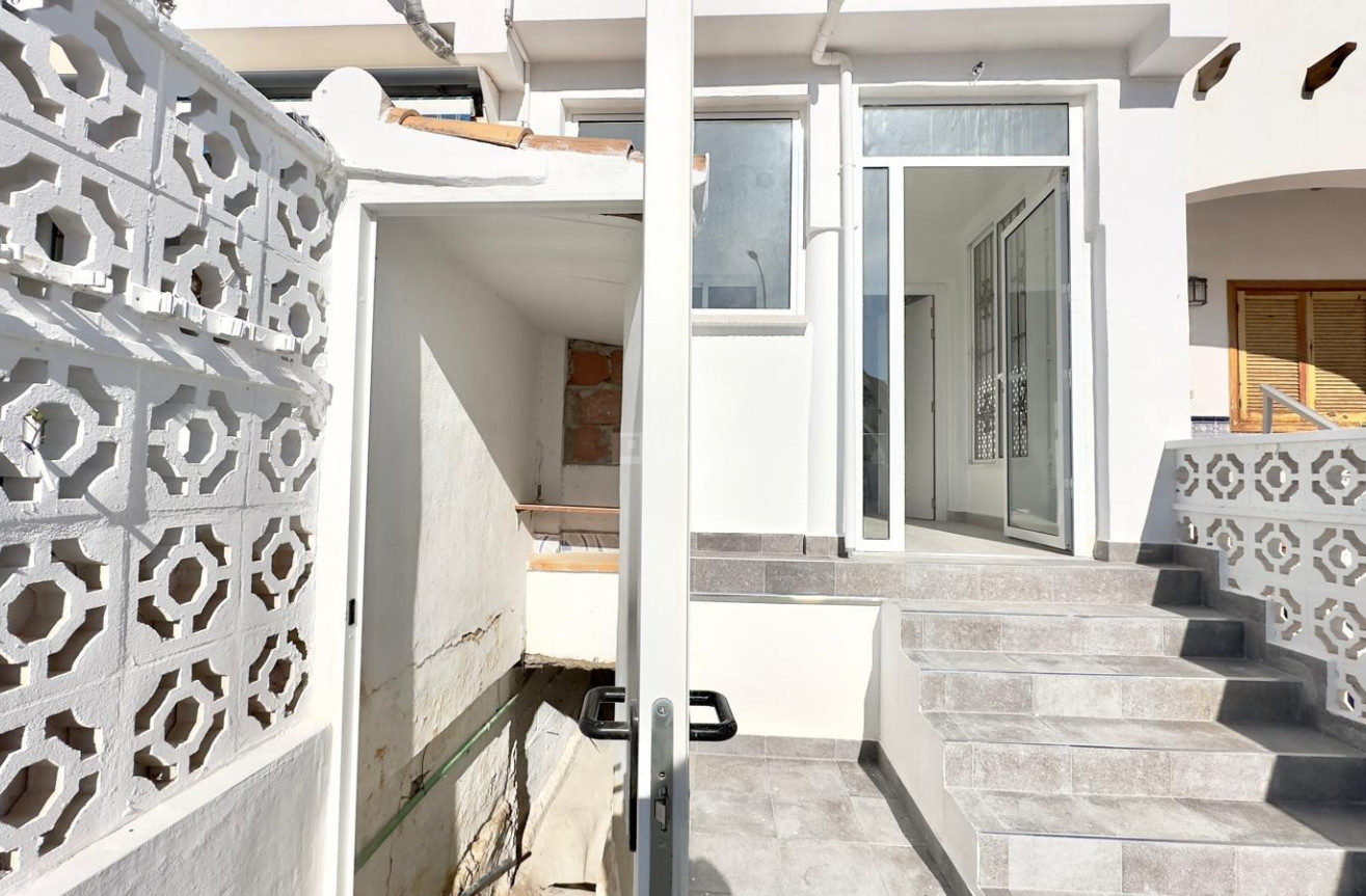 Odsprzedaż - Kamienica - Torrevieja - La Mata