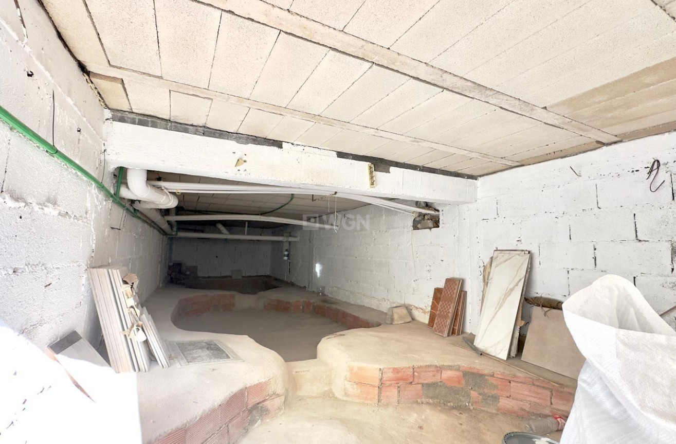 Odsprzedaż - Kamienica - Torrevieja - La Mata