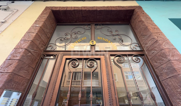 Odsprzedaż - Mieszkanie w bloku - Torrevieja - Centro