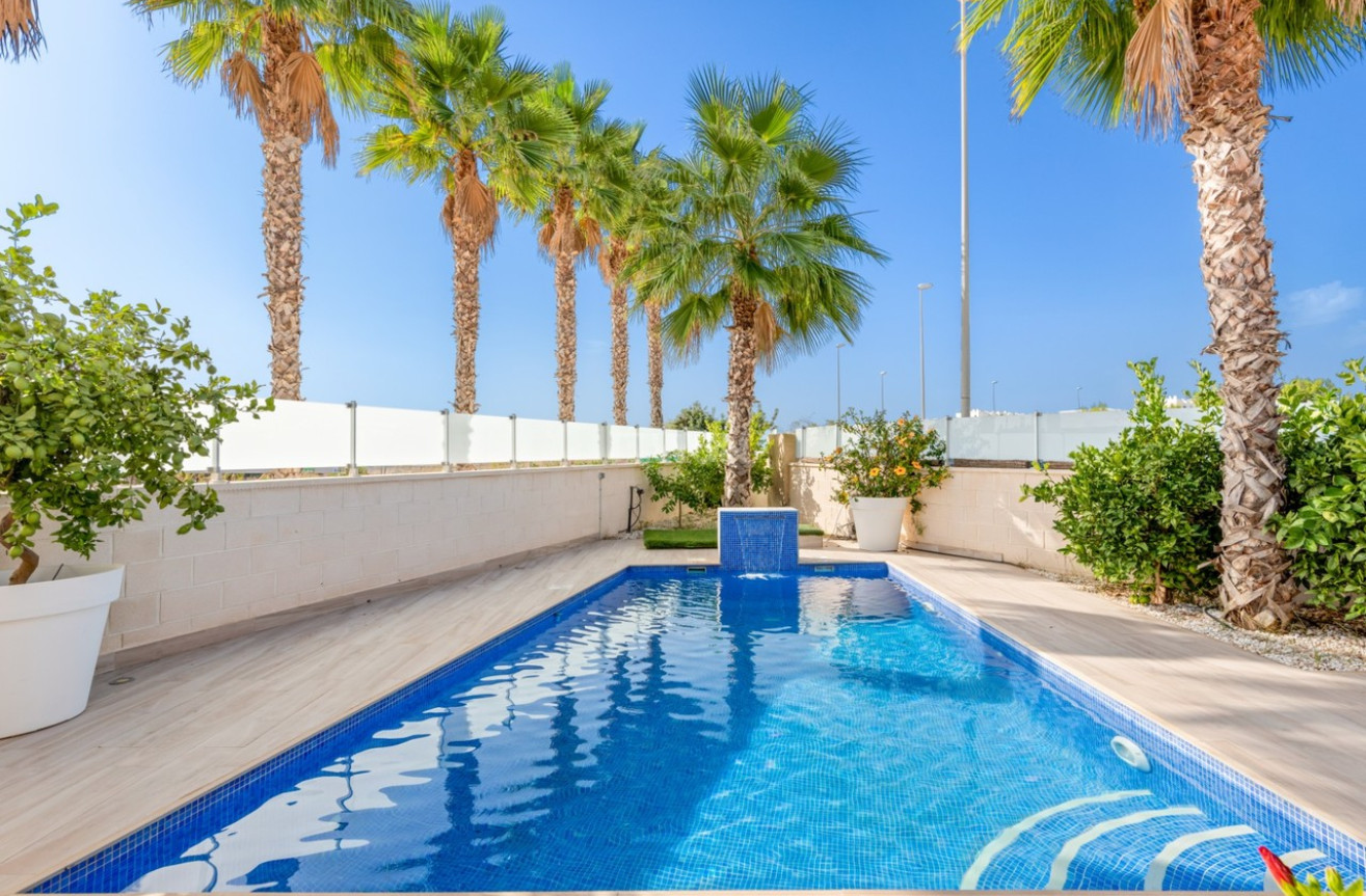Odsprzedaż - Villa - Cabo Roig - Costa Blanca