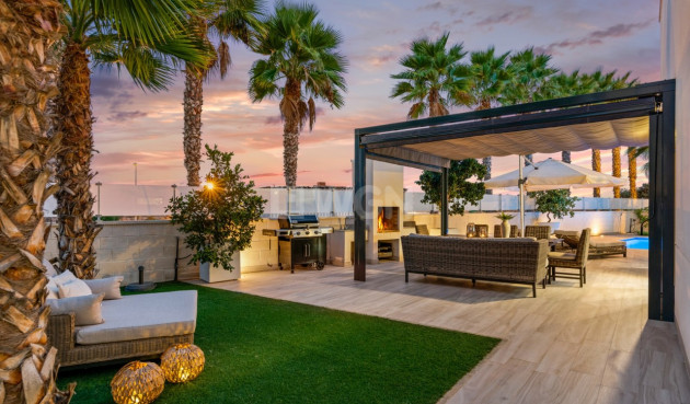 Odsprzedaż - Villa - Cabo Roig - Costa Blanca