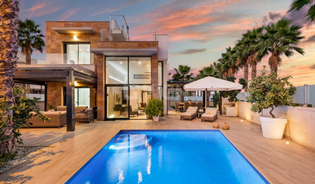 Odsprzedaż - Villa - Cabo Roig - Costa Blanca