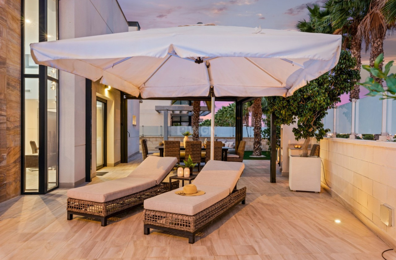 Odsprzedaż - Villa - Cabo Roig - Costa Blanca