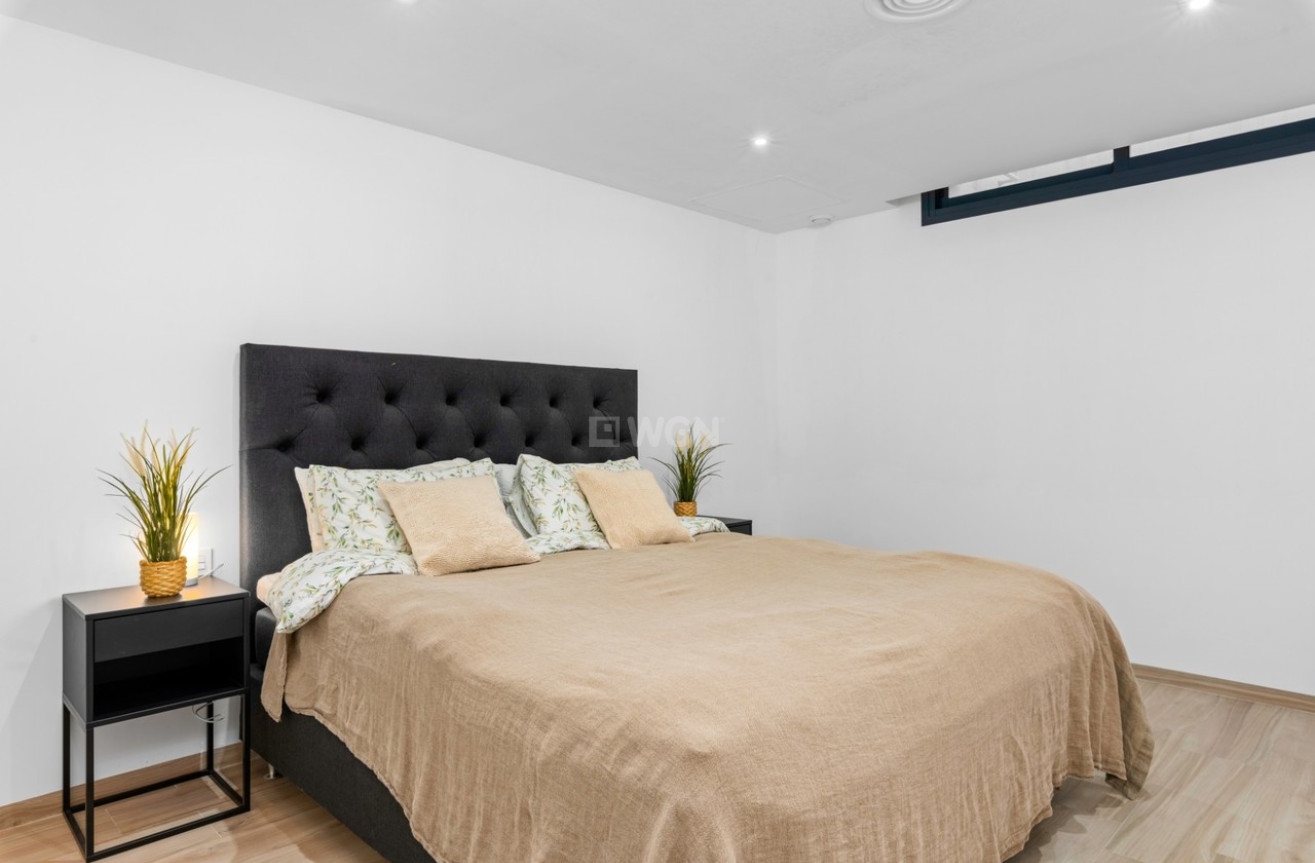 Odsprzedaż - Villa - Cabo Roig - Costa Blanca