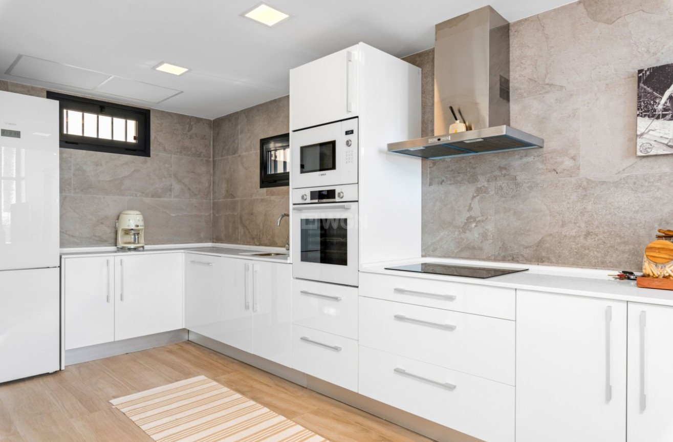 Odsprzedaż - Villa - Cabo Roig - Costa Blanca