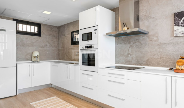 Odsprzedaż - Villa - Cabo Roig - Costa Blanca