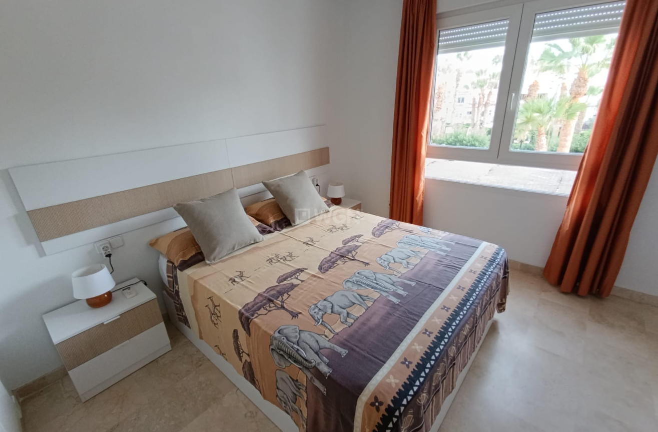 Odsprzedaż - Mieszkanie w bloku - Villamartin - Costa Blanca