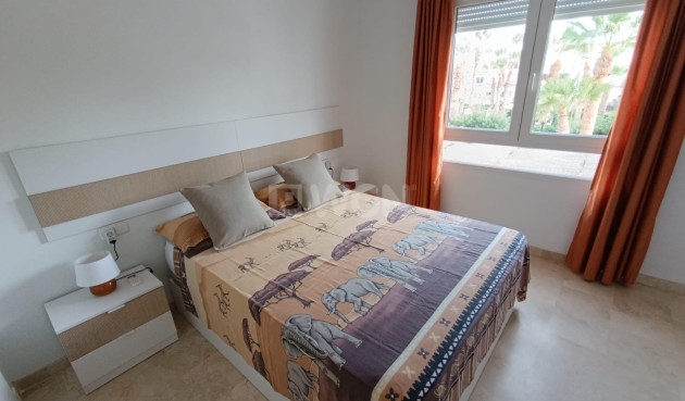 Odsprzedaż - Mieszkanie w bloku - Villamartin - Costa Blanca